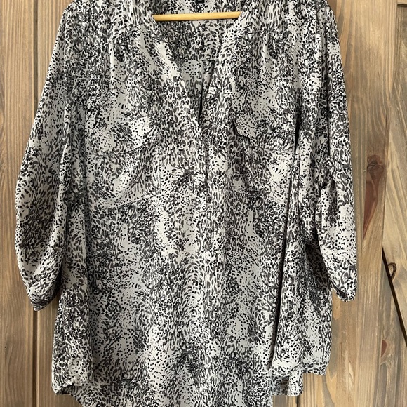 Torrid 3/4 sleeve blouse - Picture 1 of 2